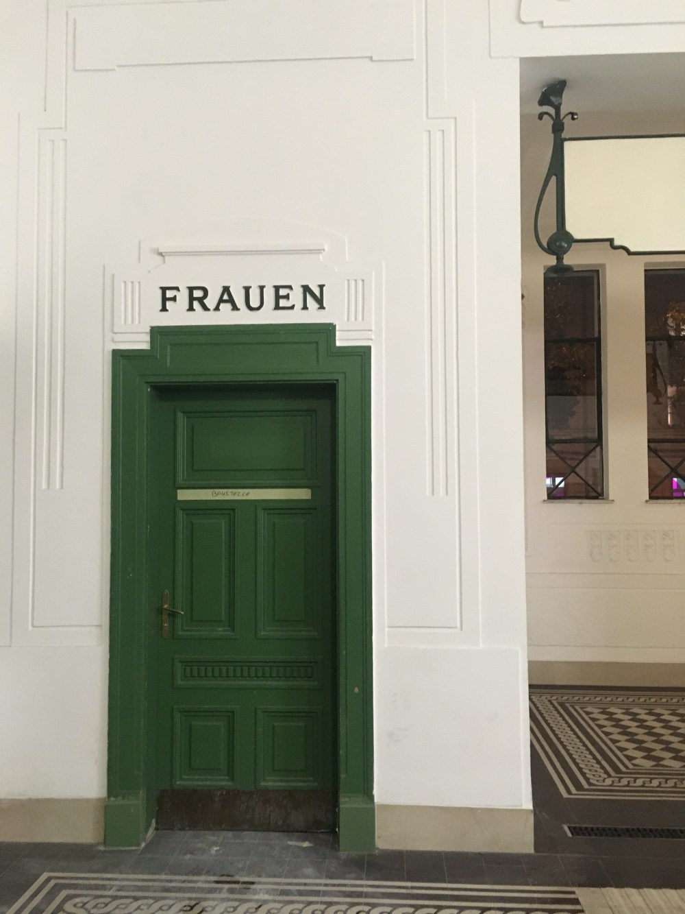 42D80826-0CD7-47D5-91DA-1BE22000D1E9