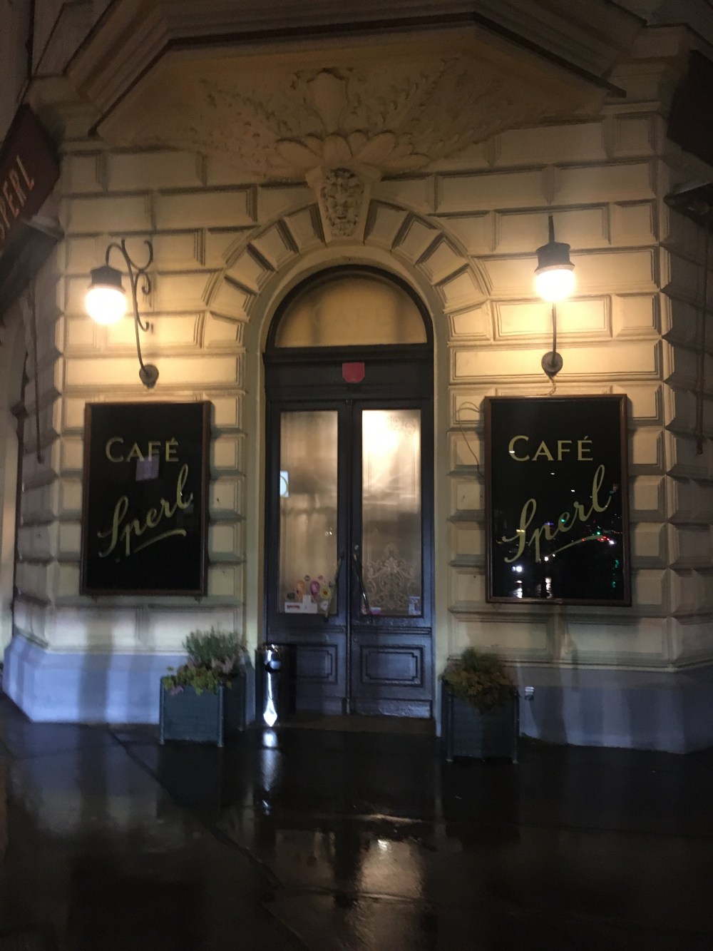 4733D526-D562-4F7E-9EE2-D4DF9D581821