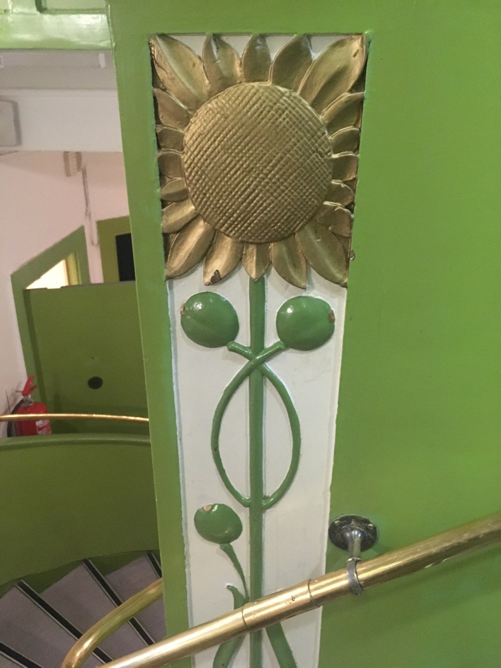 CFCF4236-F54F-4F96-8D50-2EB655FB52A7