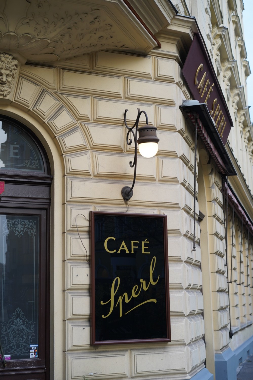 D2630452-0A13-4C07-B3EE-8DF4033FAA67