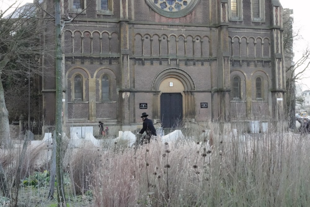 03305D4E-2607-4AEB-9463-79C0A21CD7D6