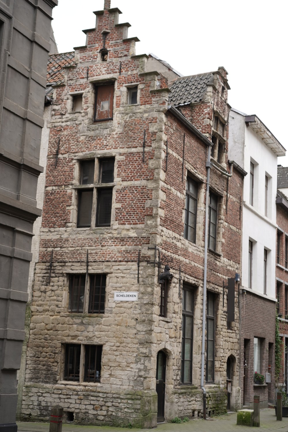 37B3C489-B6E9-402D-B9A3-17EF25DE4E8F