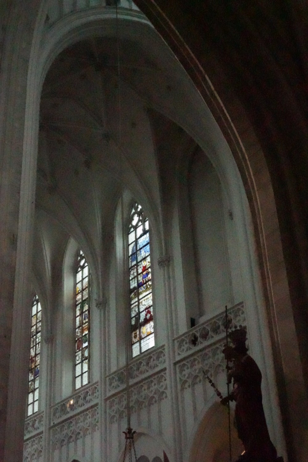 9B887CDF-5802-438F-8D6E-22F118E9B26B