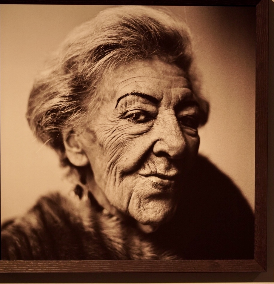 CDABA9A9-79D8-4D6A-8F3D-21FB11F7F868